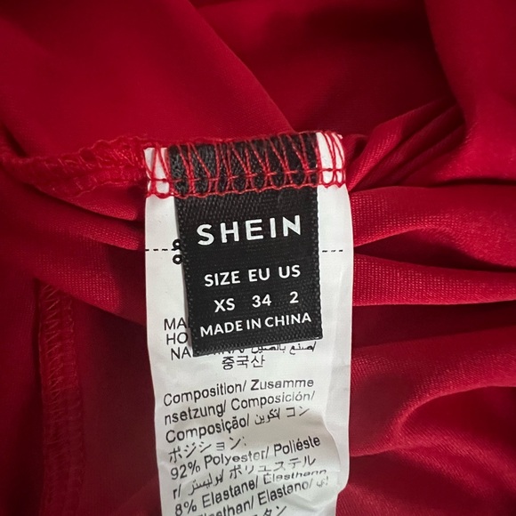 BRIGHT RED STRAPLESS ROMPER SHIEN. SIZE XS, NEVER WORN BEFORE - Picture 2 of 2